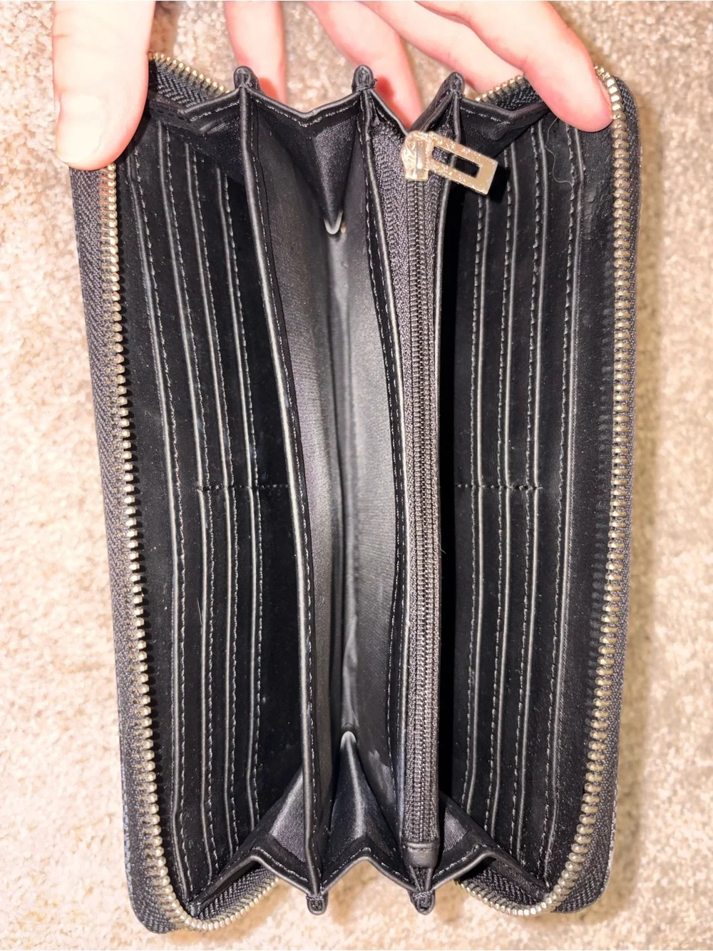 Guess wallet black
